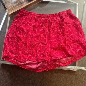 Red polcadots short